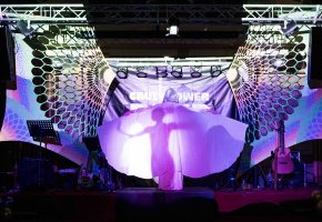 Promítání na umělce