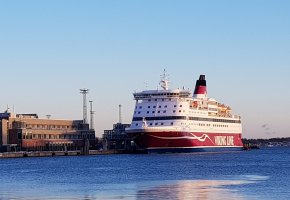 Měsíc v plovoucím hotelu