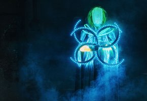 Světelná show s LED kostýmy